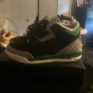 BRAND NEW Jordan Retro 3s (Pine Green)